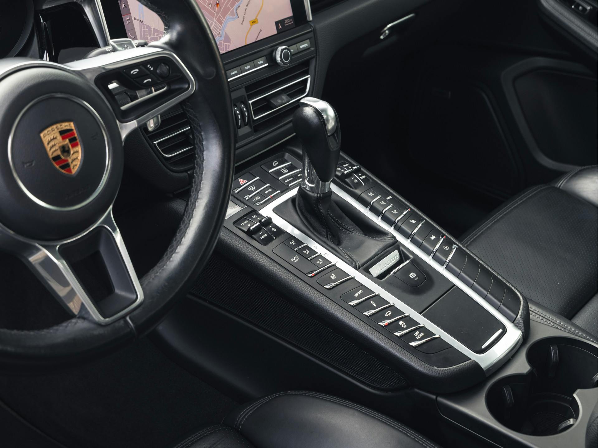 Porsche Macan 2.0 | Panoramadak | Bose | Luchtvering | Adaptieve Sportstoelen
